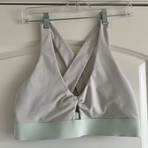 ⚜️ EUC FABLETICS Oasis Twist Sports Bra